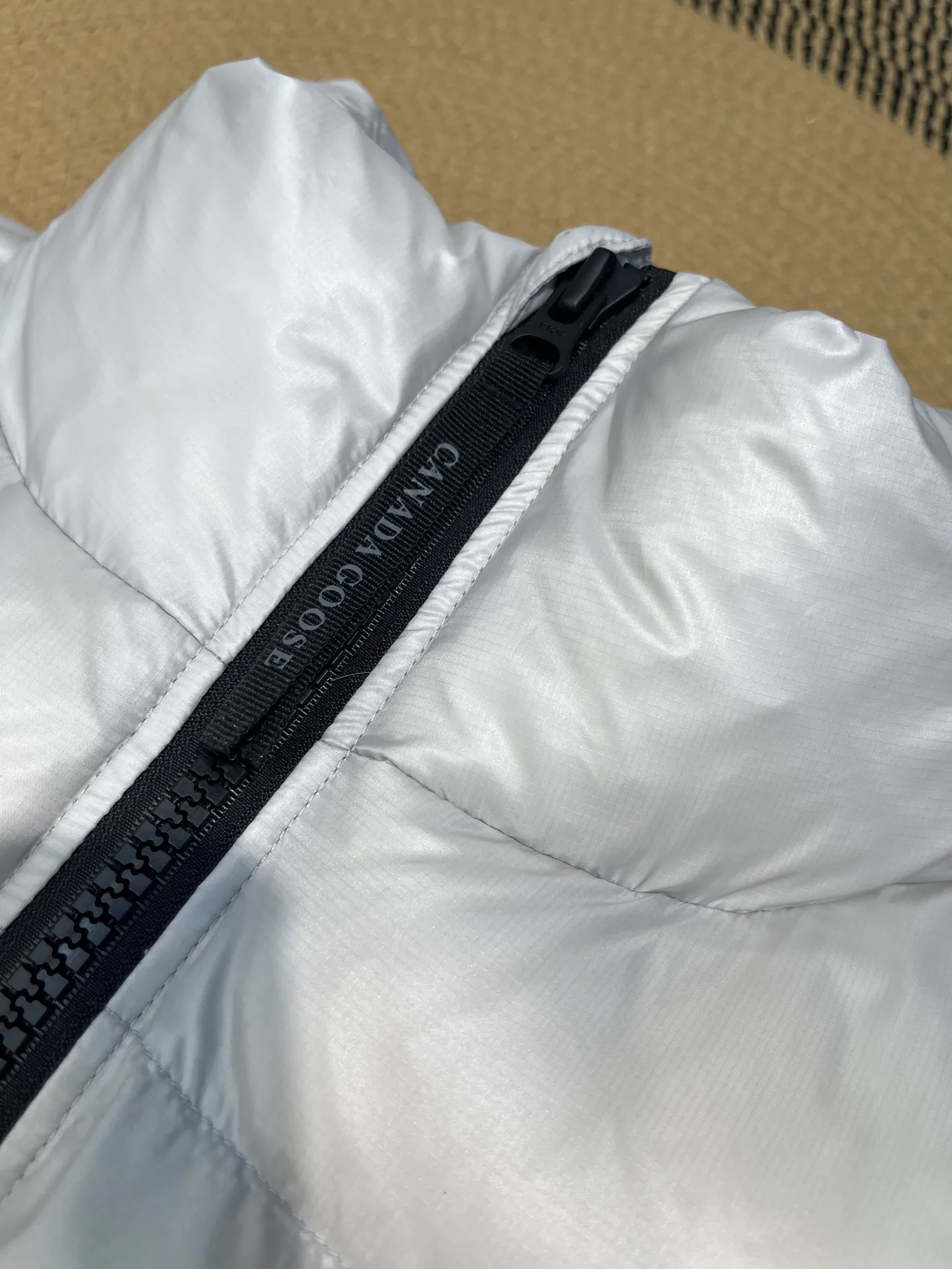 P540 🇨🇦Canada Goose""🇨🇦🌟 Canada Goose Puff Down Vest has always been recognized as the warmest down jacket. Various Instagram celebrities, Internet celebrities, and celebrities often wear it for street photos. I make Canada Goose every year, but I still can't get rid of my love for it. No matter how cold the days are, there is no need to be afraid, because there is! Filled with 90% white duck down, it is the legendary warmest down jacket and is known as a must-have for Arctic outdoor sports! The most popular down jacket in the world, celebrities are rushing to buy it, it is a must-have!  size:xxs-xxl